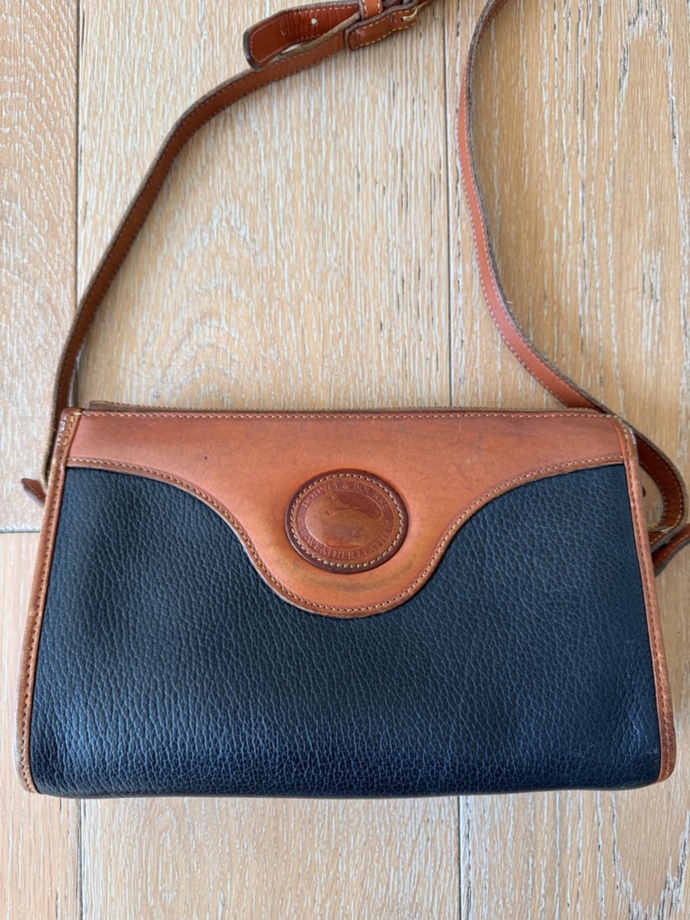 Vintage Dooney & Bourke AWL Leather Crossbody Camera Bag Black Brown